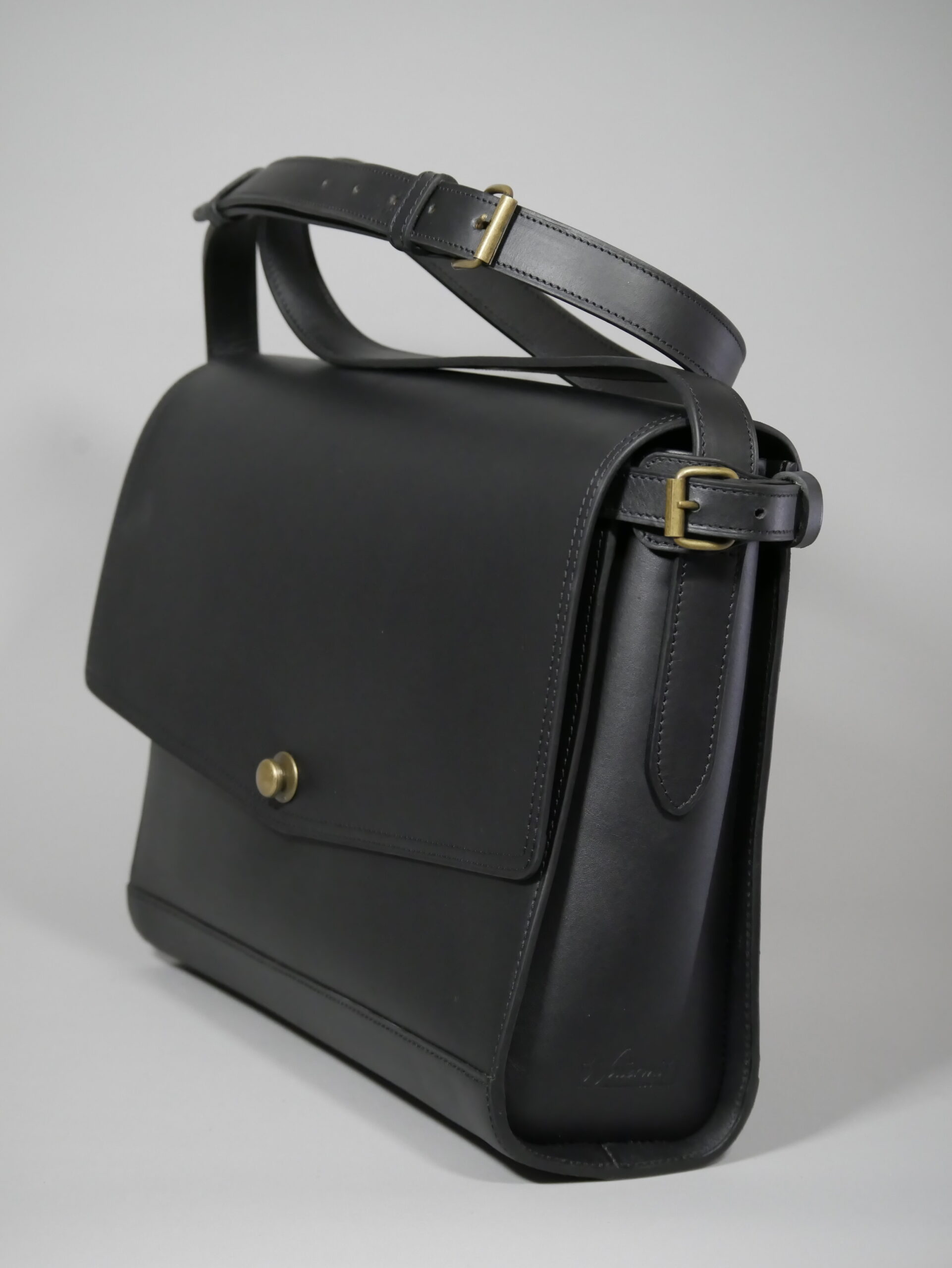Sac iconik XL en cuir tannage végétal noir
