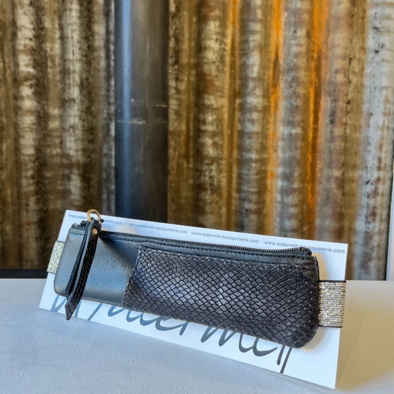 trousse élastique en cuir noir avec compartiment avant noir écailles pour accès rapide , élastique noir et doré